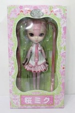 Pullip P-122 Miku Sakura Miku