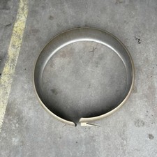 Occasion : Cerclage acier roue de secours (couleur or) taille 29’ pour CJ5, CJ6,