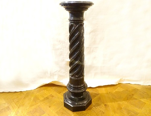 Grande colonne torse - , sellette