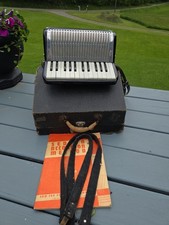 Galanti bass accordion with - 12,