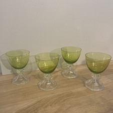 Lot 4 Verres à Pied En Cristal Verre Coloré Vert Pied Ciselé
