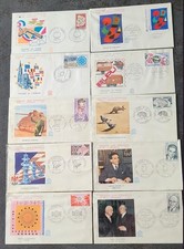 LOT 20 ENVELOPPES SOUS PLASTIQUES FDC FRANCE 1 ER JOUR D'EDITION DE 1956 A 1975