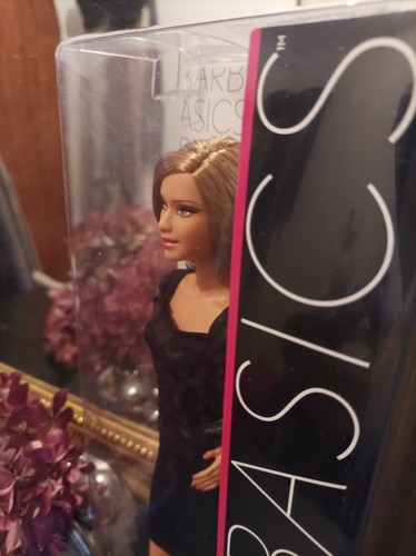 Barbie basics black label - barbie,