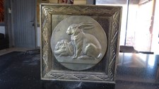 Grand bas relief en bronze signé CARTIER