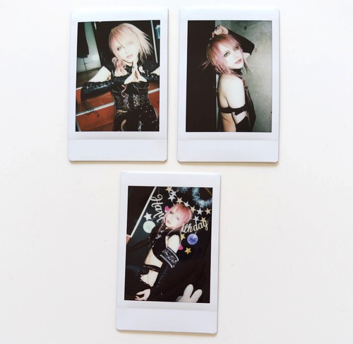 Jiluka sena instax cheki - instax,