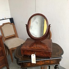 COIFFEUSE  /  BARBIERE EN