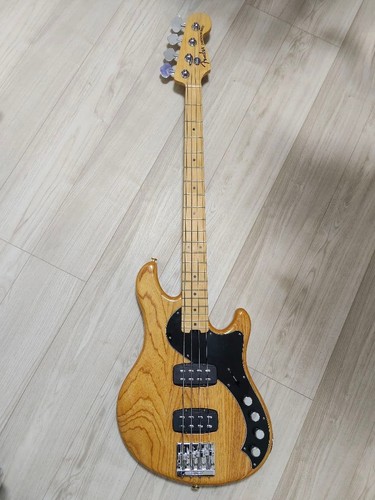 Fender deluxe dimension - fender, bass