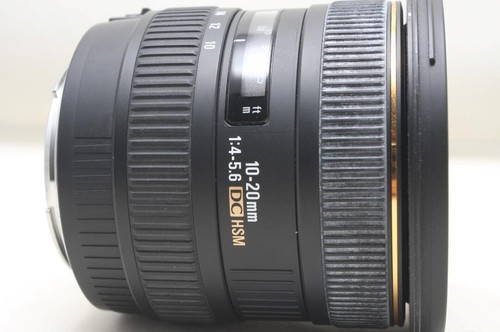 Objectif zoom grand angle