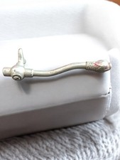 Ancien siphon à champagne rétro avec tire-bouchon intégré vintage collection