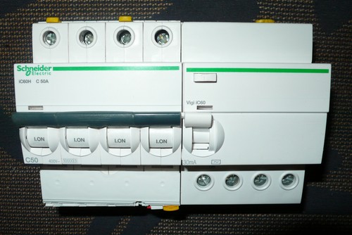 Disjoncteur differentiel tetra - disjoncteur,