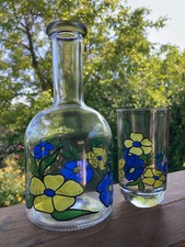 Carafe de nuit en verre épais, décor floral façon vitrail, by Avir, vintage