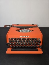 Machine à écrire vintage orange Lisa 30 – clavier AZERTY – rétro design