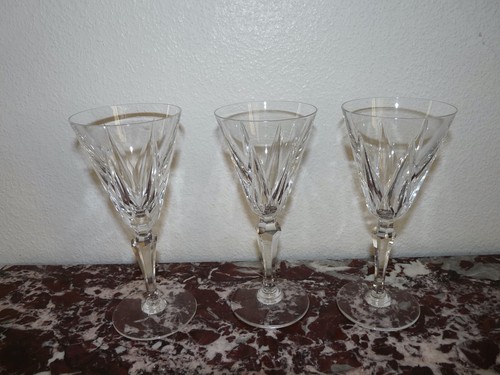 Rares verres eau - à,