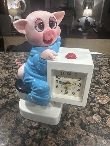 Vintage 80s pig bathroom - 80s,