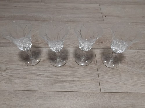 Lot verres eau en - à,