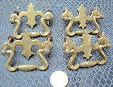 lot de quatre poignées