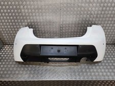 Pare choc arrière trou