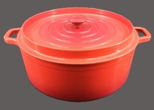 Cocotte en fonte ronde rouge