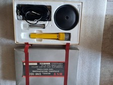 Microphone dynamic BST DM160 DM-160 de couleur jaune