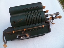 Ancienne Machine à Calculer Mécanique Schubert CRV