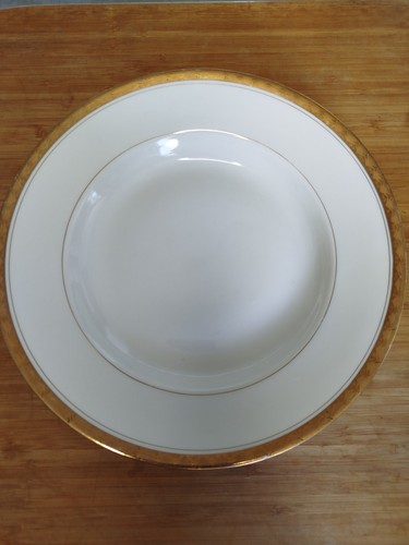 Assiette ancienne en - ,
