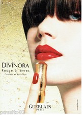 PUBLICITE ADVERTISING 066  2002  Guerlain maquillage rouge à lèvres Divinora