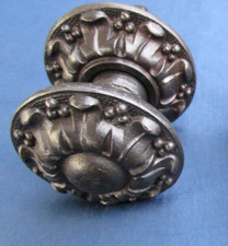 Poignée rosace ronde ancienne