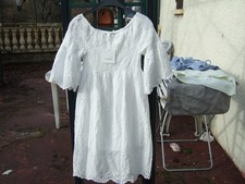 robe fille en broderie