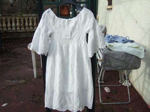 Robe fille broderie - en,