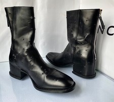 UltraRare & Gorgeous Givenchy