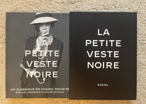 Petite veste noire - la, un
