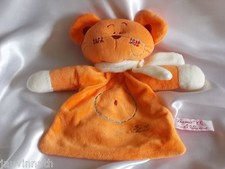 Doudou souris orange, grelot, écharpe, Tiamo