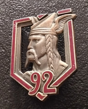 Insigne Militaire 92èm Régiment Infanterie Signé A.Bertrand Atlas (C11)