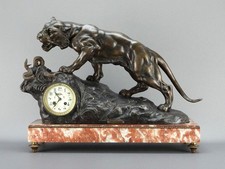 Pendule horloge garniture de cheminée tigre au serpent par René André Varnier