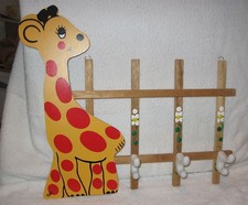 CHILDS WOODEN GIRAFFE CLOTHES HANGING WALL MOUNT--CUTE
