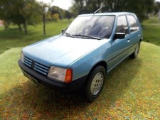 Peugeot 205 bleue - peugeot,