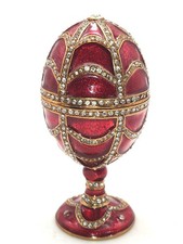 Élégante boîte œuf style Fabergé en métal doré décor rouge émaillé et brillants