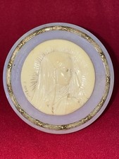 Ancien crochet mural Vierge Marie – marbre et laiton – art sacré 1930