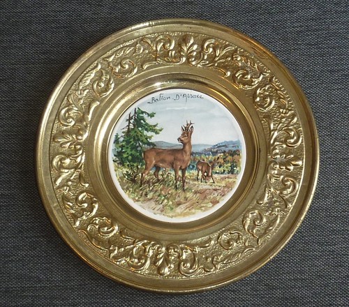 Assiette suspendre - à,