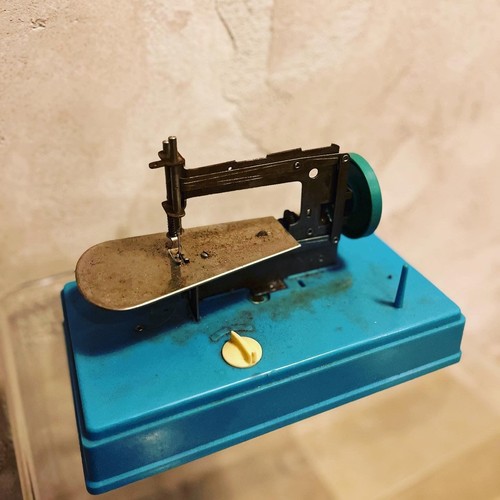 Machine coudre jouet 1960 - machine,