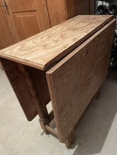 Table a rabats en bois clair