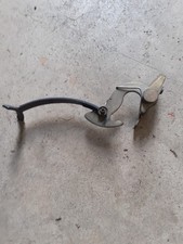 crocher attache capot peugeot