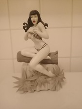 Statuette Résine Pin Up