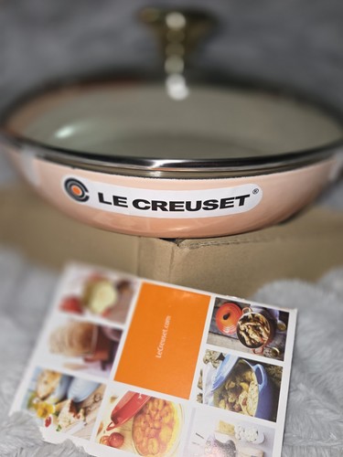 Creuset cast iron - le, signature