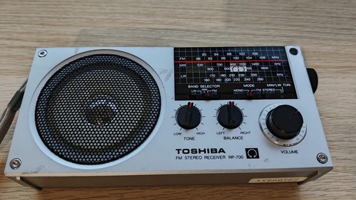 Toshiba portable vintage radio - toshiba,