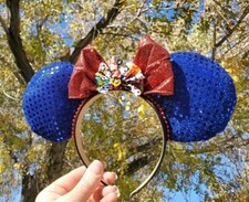 New!! Disney Minnie Mouse