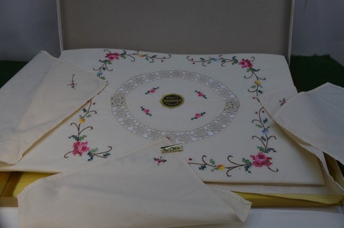 Ancienne nappe centre - ancienne, de