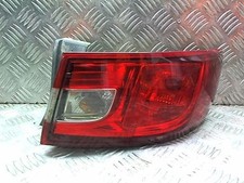 Feu arriere principal droit