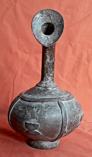 Rare gan bronze ewer - gan, a.o.f