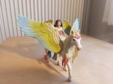 Schleich Bayala 70566 Surah avec pégase pailleté
